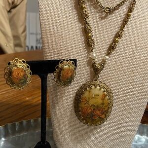 Vintage Western Germany Sugar Glass & Ornate Gold Floral Jewelry Set